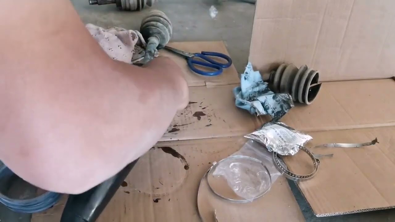 汽车更换外球笼胶套