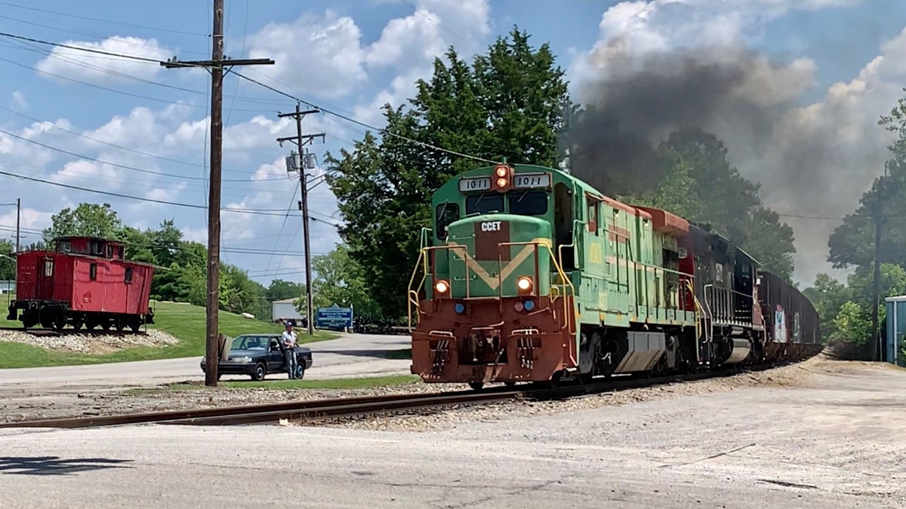 Big Green Runs Again!  Attacking The Hill, Engineer Waving!  Hump Yard & Flood Wall Train Previews