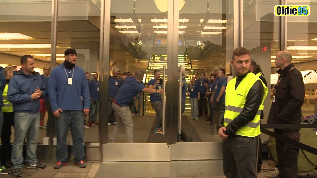 iPhone-Verkaufsstart am Apple Store Jungfernstieg