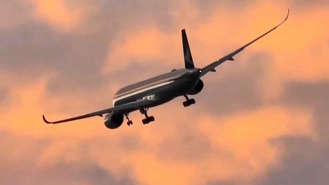 A350 Declares Fuel Mayday