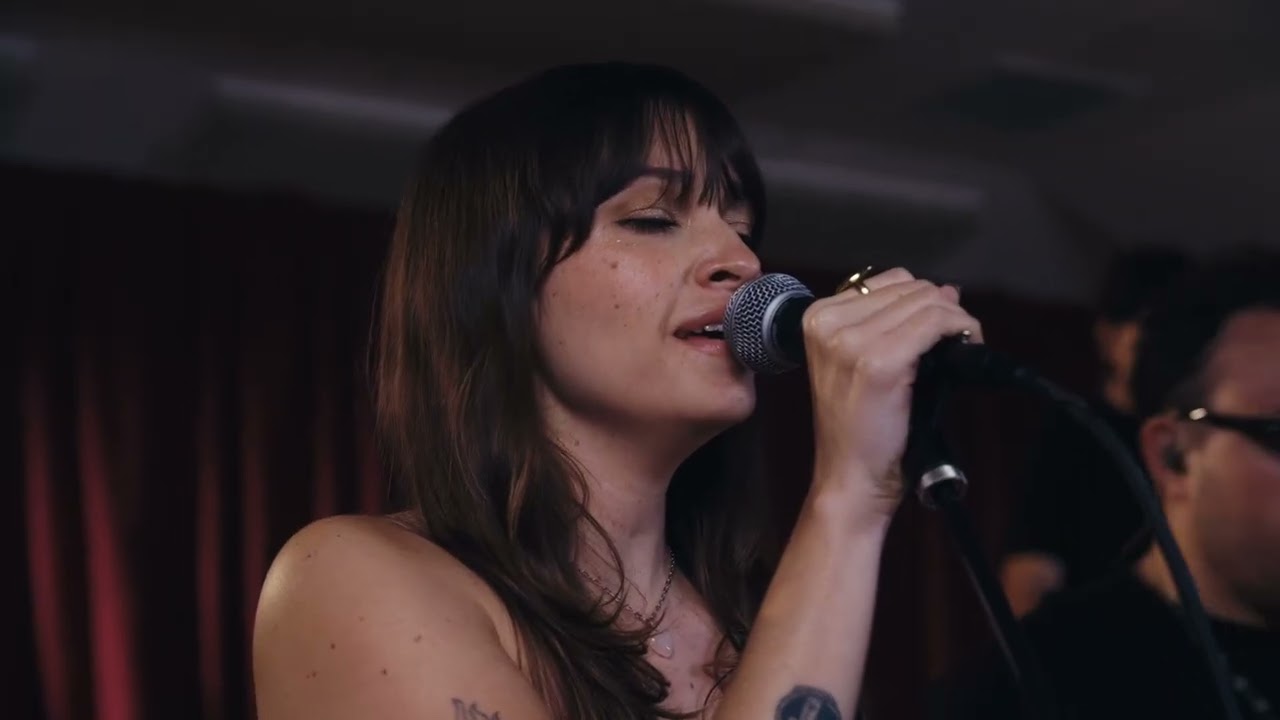 Conquista Sessions Acoustic 47 - Sofá Kids ft. Abbie - Amor Real
