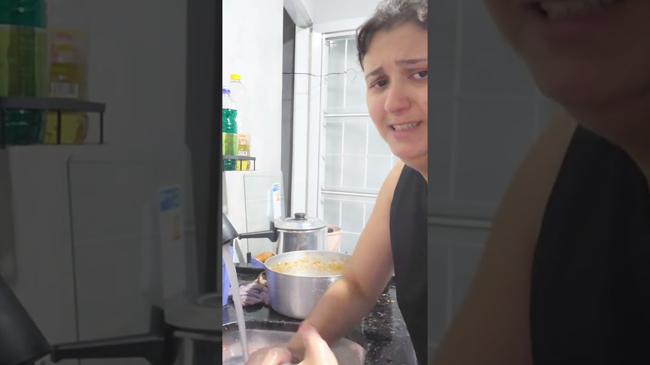 Lavando a louça e papiando 