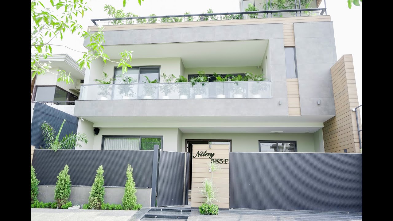 Modern Architecture House in Ludhiana by Varchas Architects | Interior & Exterior #villadesign