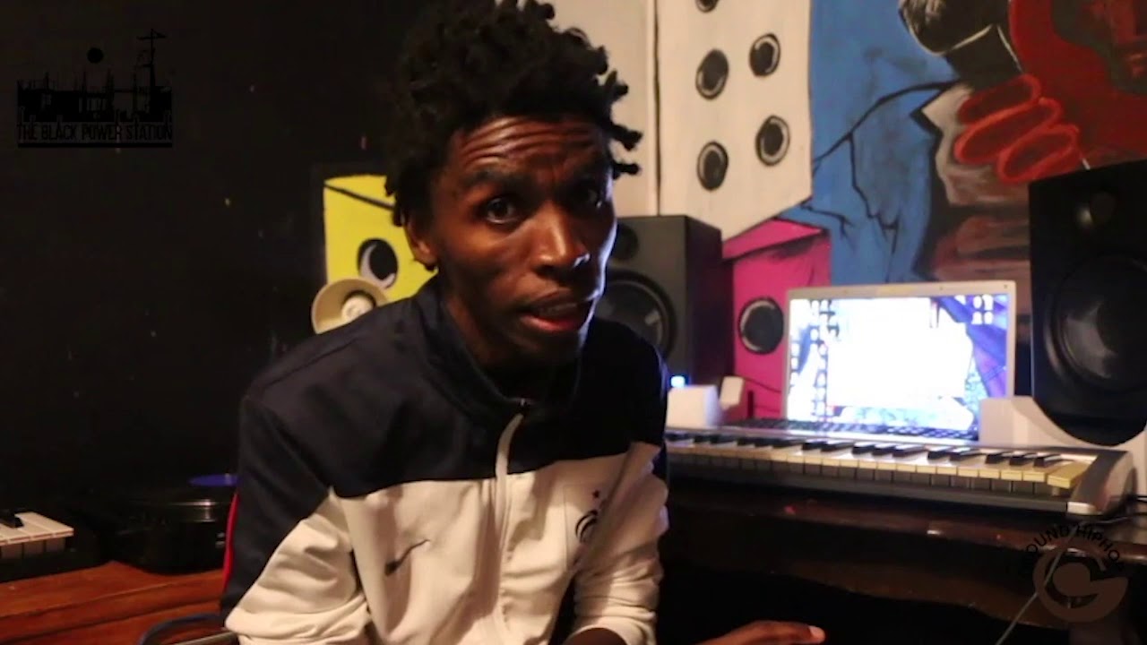 African Electronic Music - MakhanduvA