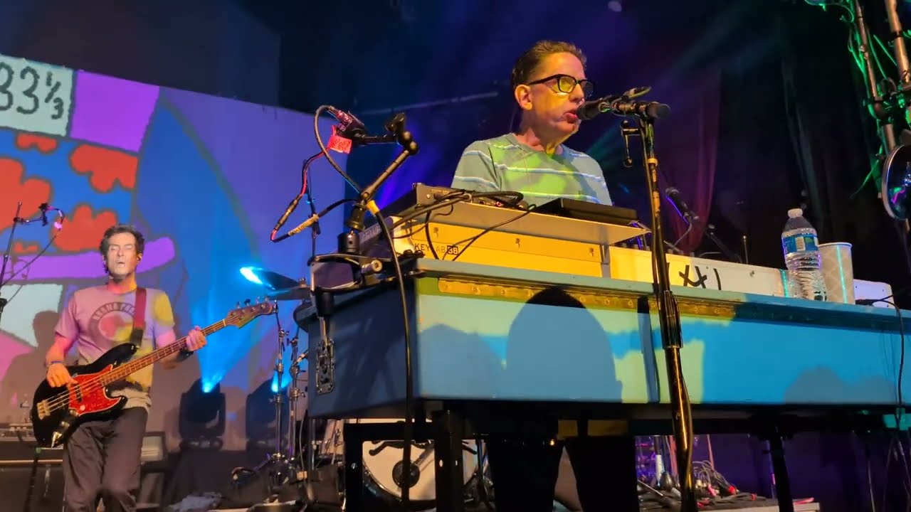 They Might Be Giants - "Dinner Bell" (2024-05-09 - Mr. Smalls, Pittsburgh, PA)
