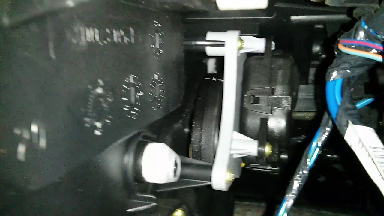 Blend door stuck Grand Caravan 2011
