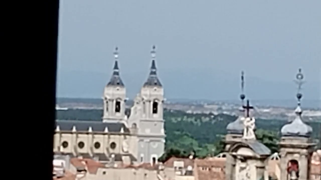 Volteo general de campanas en la Catedral de la Almudena por Domingo de Ramos