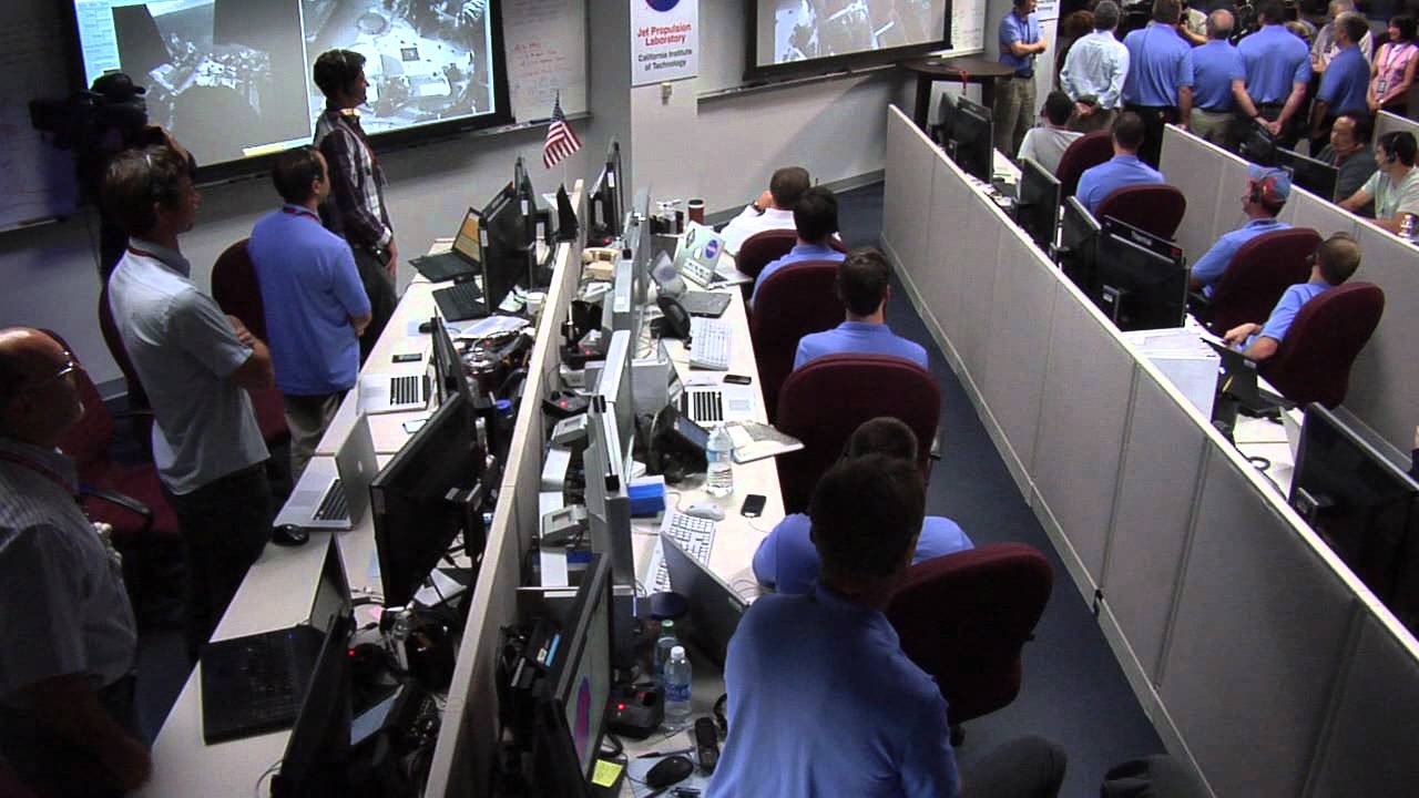 President Obama Calls NASA's Mars Curiosity Rover Team