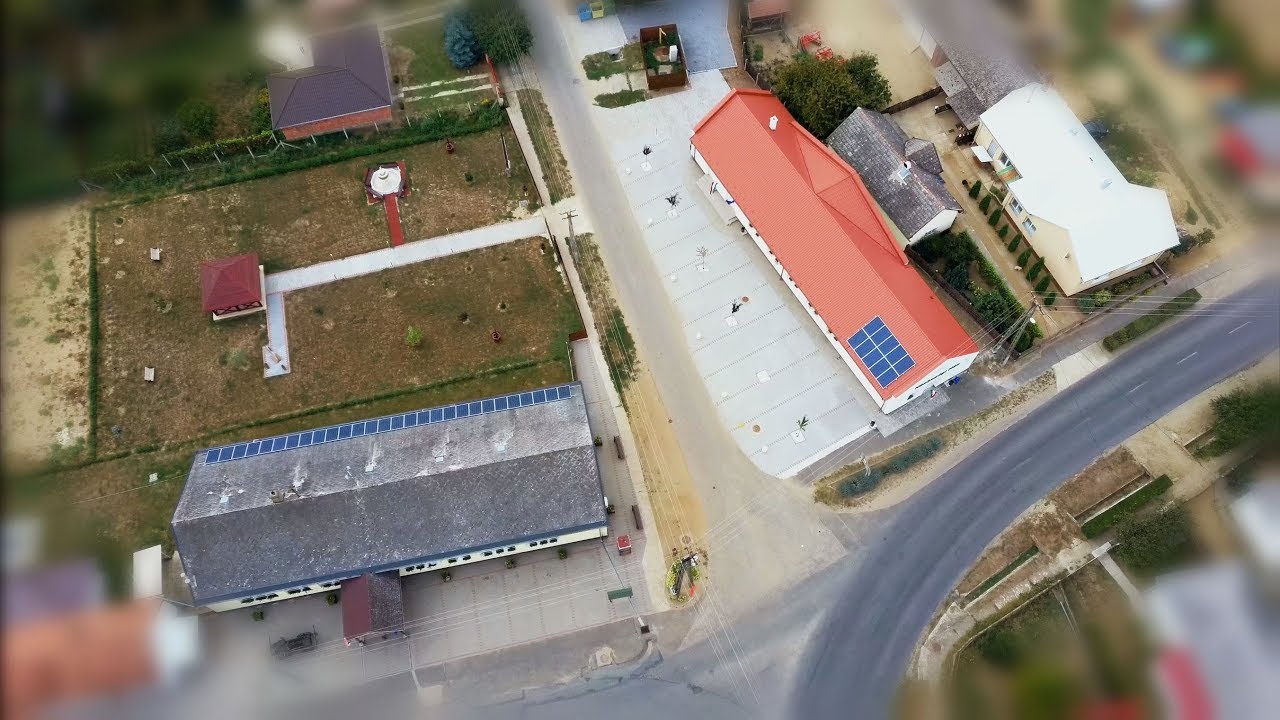 Ilk k&ouml;zs&eacute;g főtere/VI.Ilki Gy&uuml;m&ouml;lcsfesztiv&aacute;l-✈✈dr&oacute;nvide&oacute;