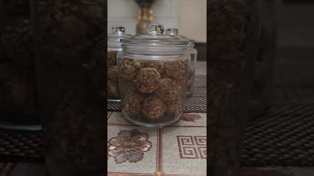 #proteinballs .Dryroastnuts&seeds.coarsegrind & mix with raisindates paste and roll into balls