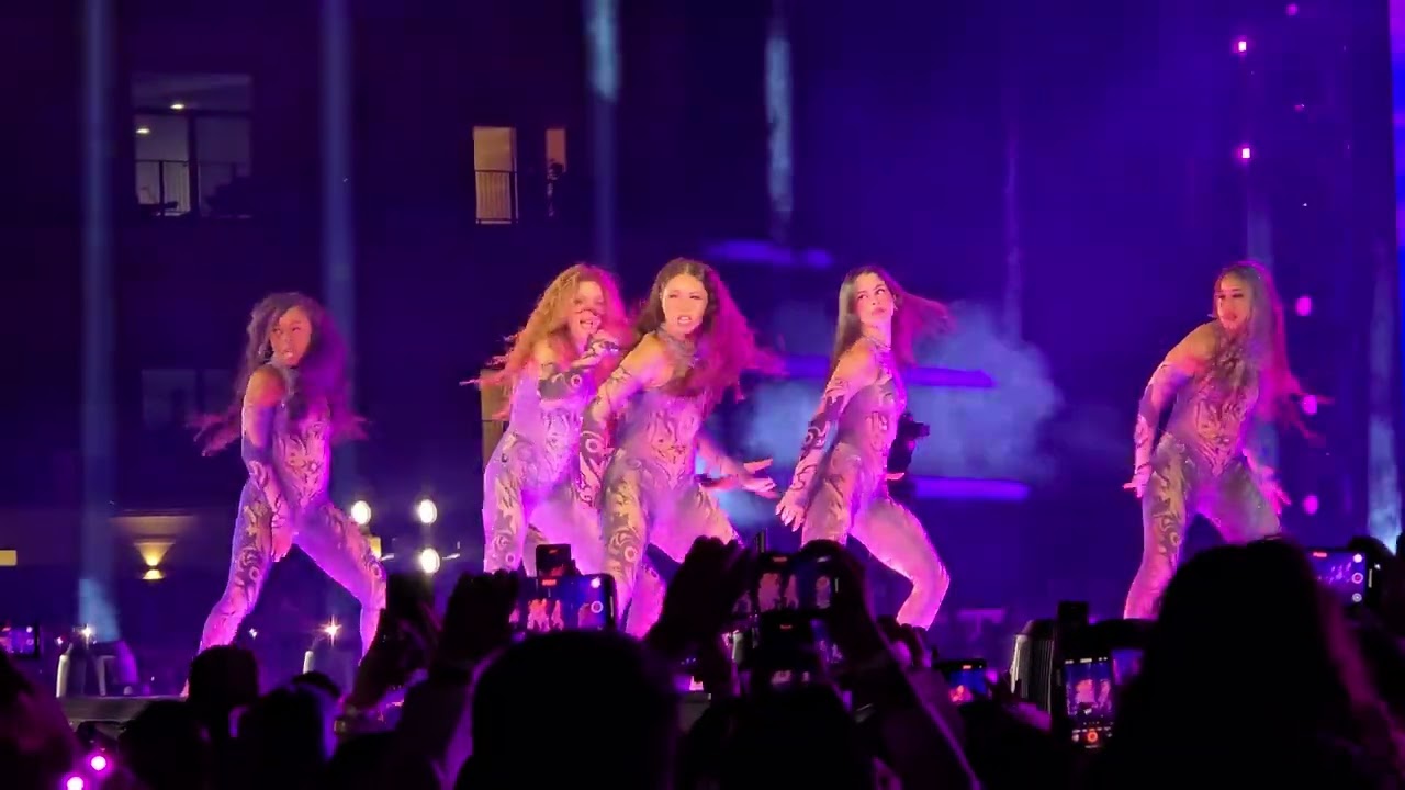 SHAKIRA - LOBA (LMYNL World Tour CDMX) Marzo 23, @EstadioGNPSeguros