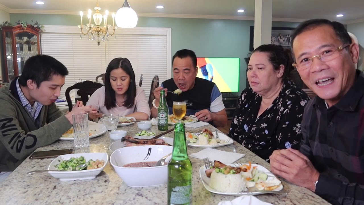 Vlog 678 ll cả nhà cùng quây quần trong bữa ăn tối tâm sự về câu chuyện lũ lụt quê nhà