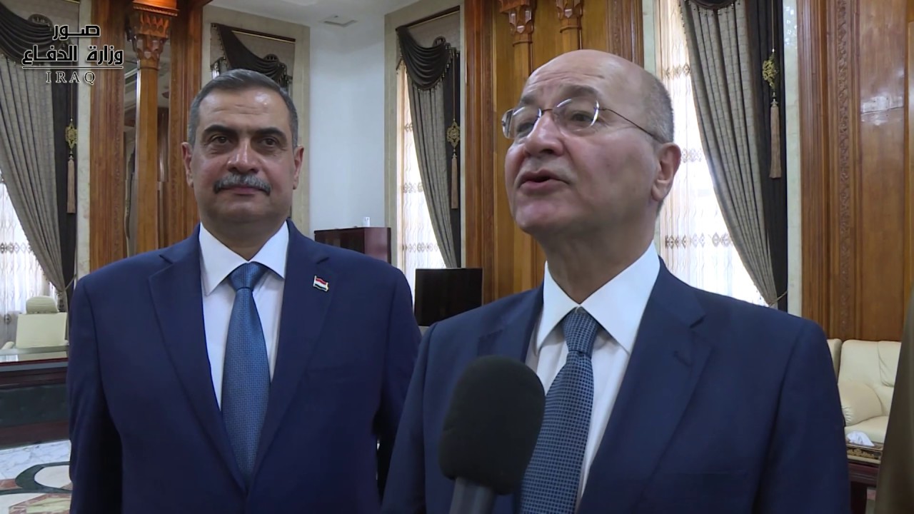 رئيس الجمهورية يزور وزارة الدفاع ويؤكد أن هناك اجماعاً وطنياً على دعم المؤسسة العسكرية