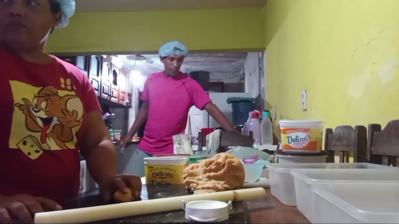 Produção de salgados fritos na hora  varios sabores 🔥😋💪🙄