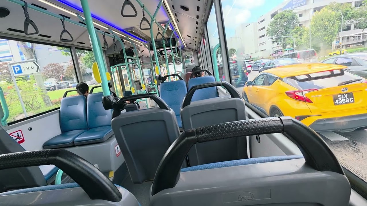 [SBST] Volvo B5LH [SG3020K] on Svc 105