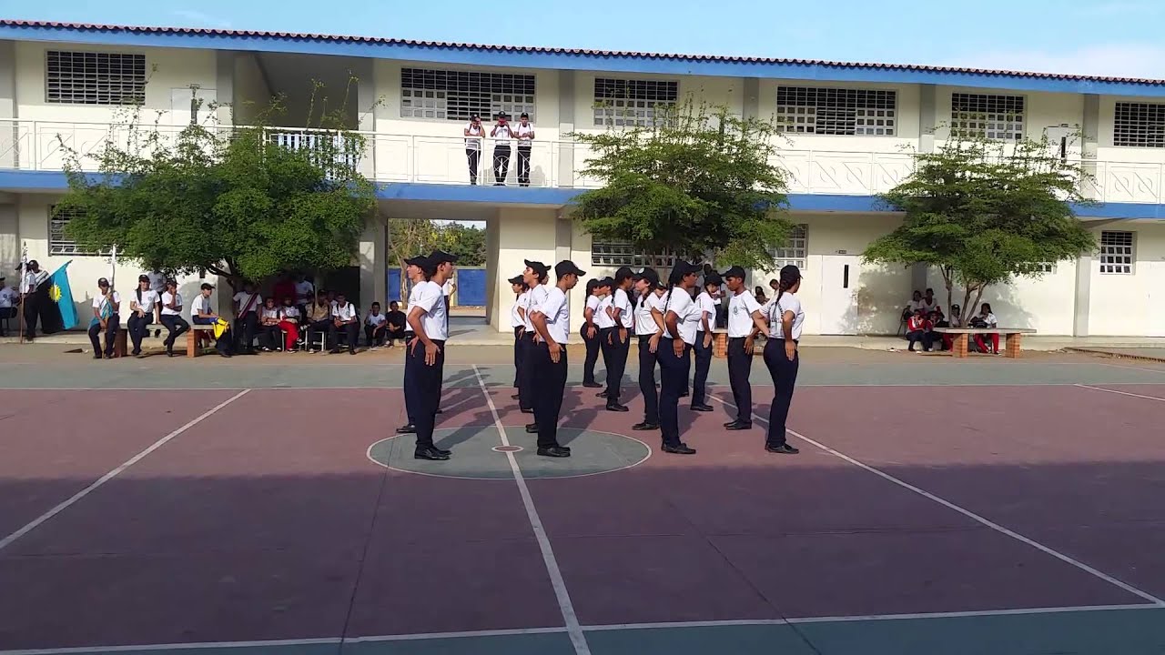 Exhibición de Instrucción Premilitar de U.E. Arq. Manolo Muchacho (2015)