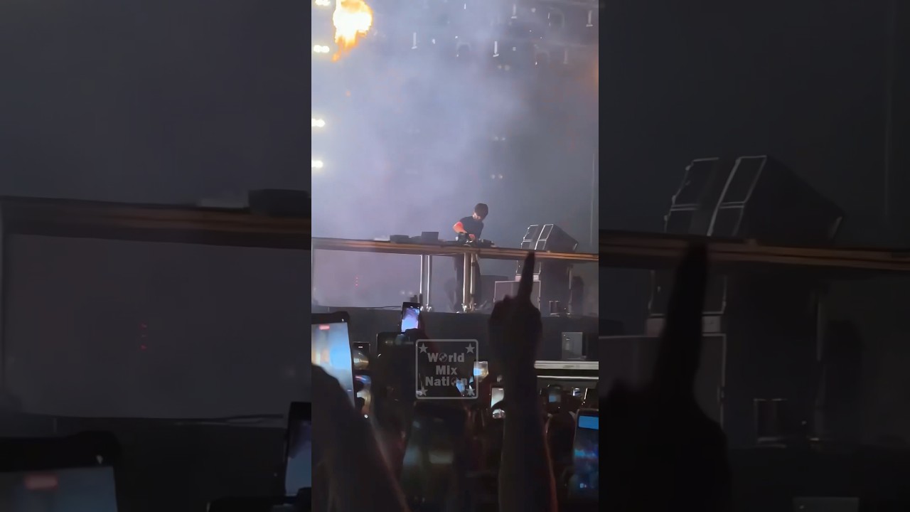 Skrillex @ Banco de Chile Stage Lolla Chile 2026 🔥 Massive Drop