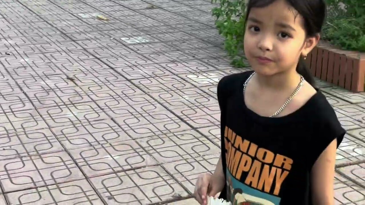 BUỔI ĐẦU TẬP ĐI XE ĐẠP CỦA B&Eacute; SODA