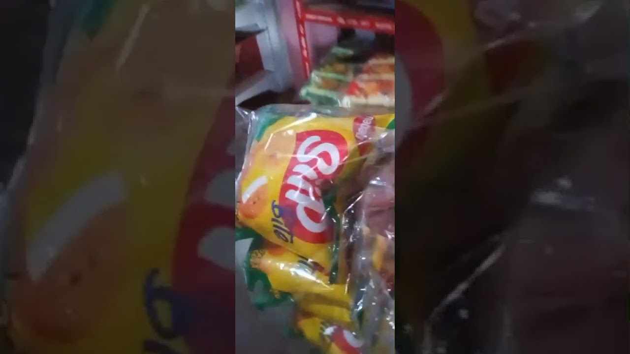 Belanja kebutuhan warung