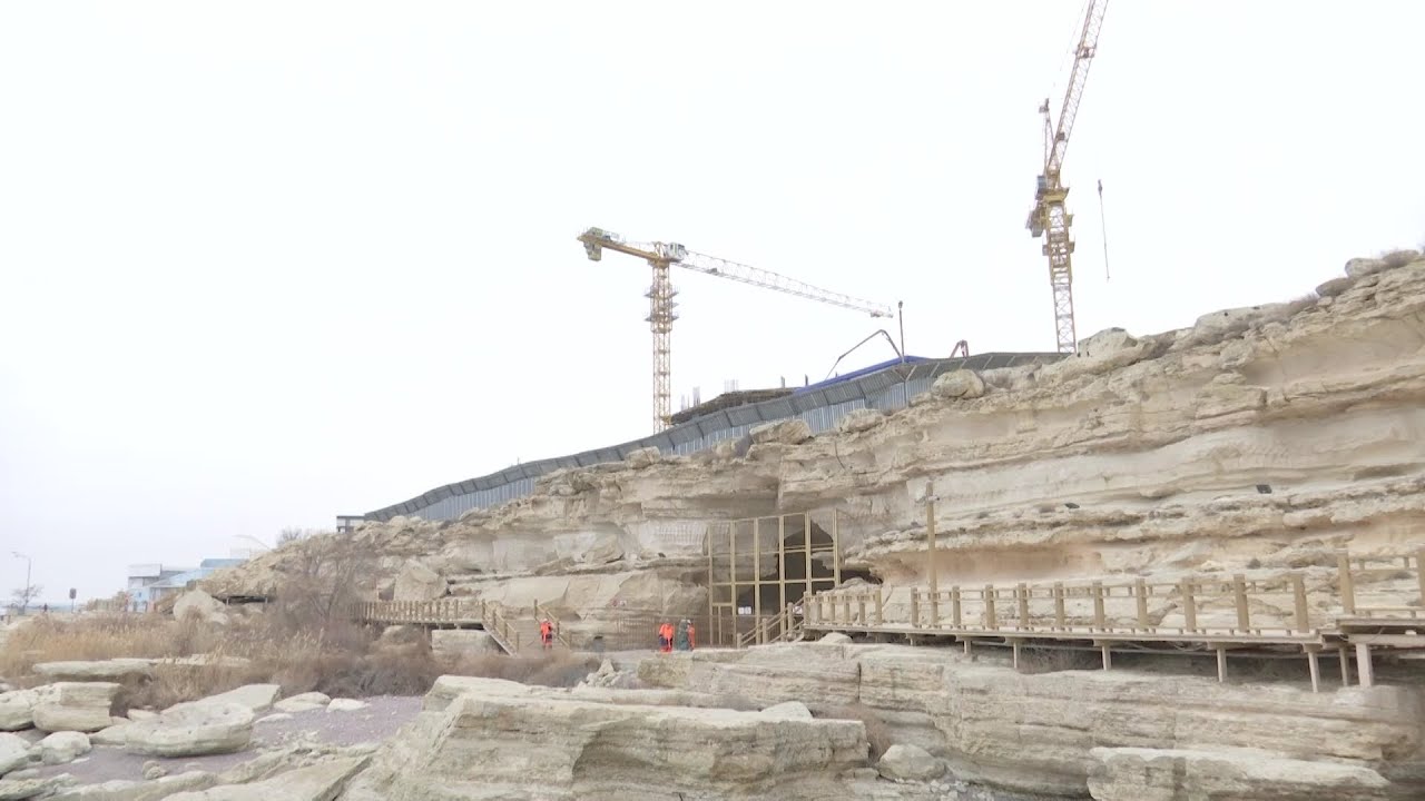 Из-за строительства элитного жилья может разрушиться одна из главных достопримечательностей Актау...