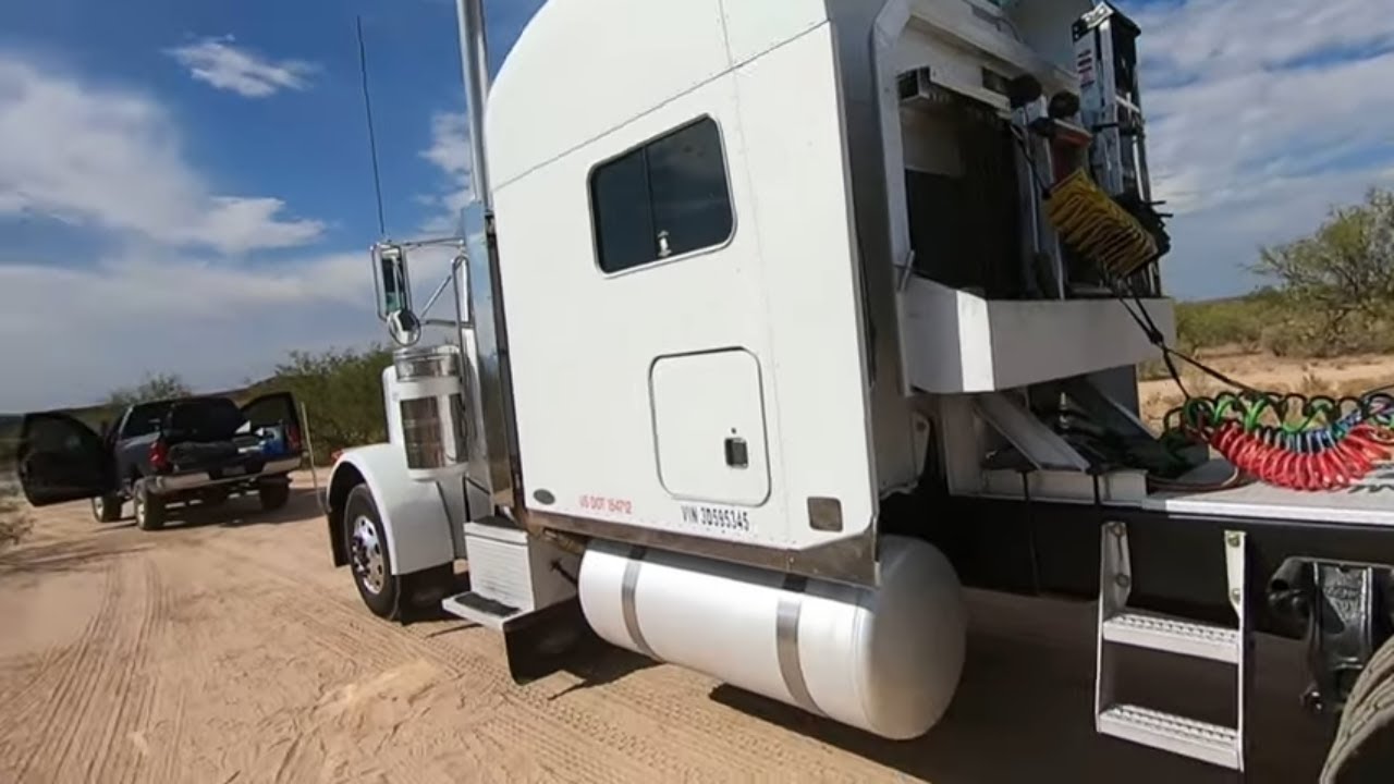 #446 A Little Problem and Waiting on the Train The Life of an Owner Operator Flatbed Truck Driver