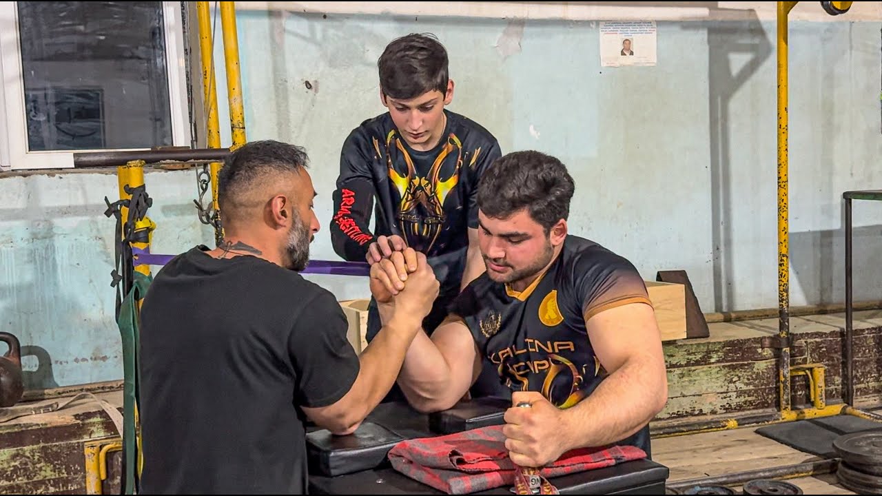 Bacho Saginashvili Table Sparring Before East Vs West