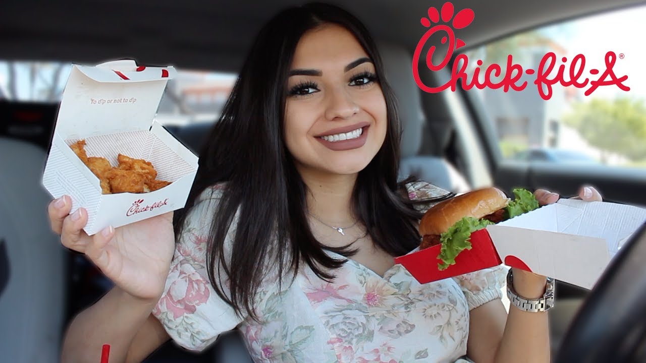 Chick Fil A Spicy Chicken Sandwich and Nuggets Mukbang!