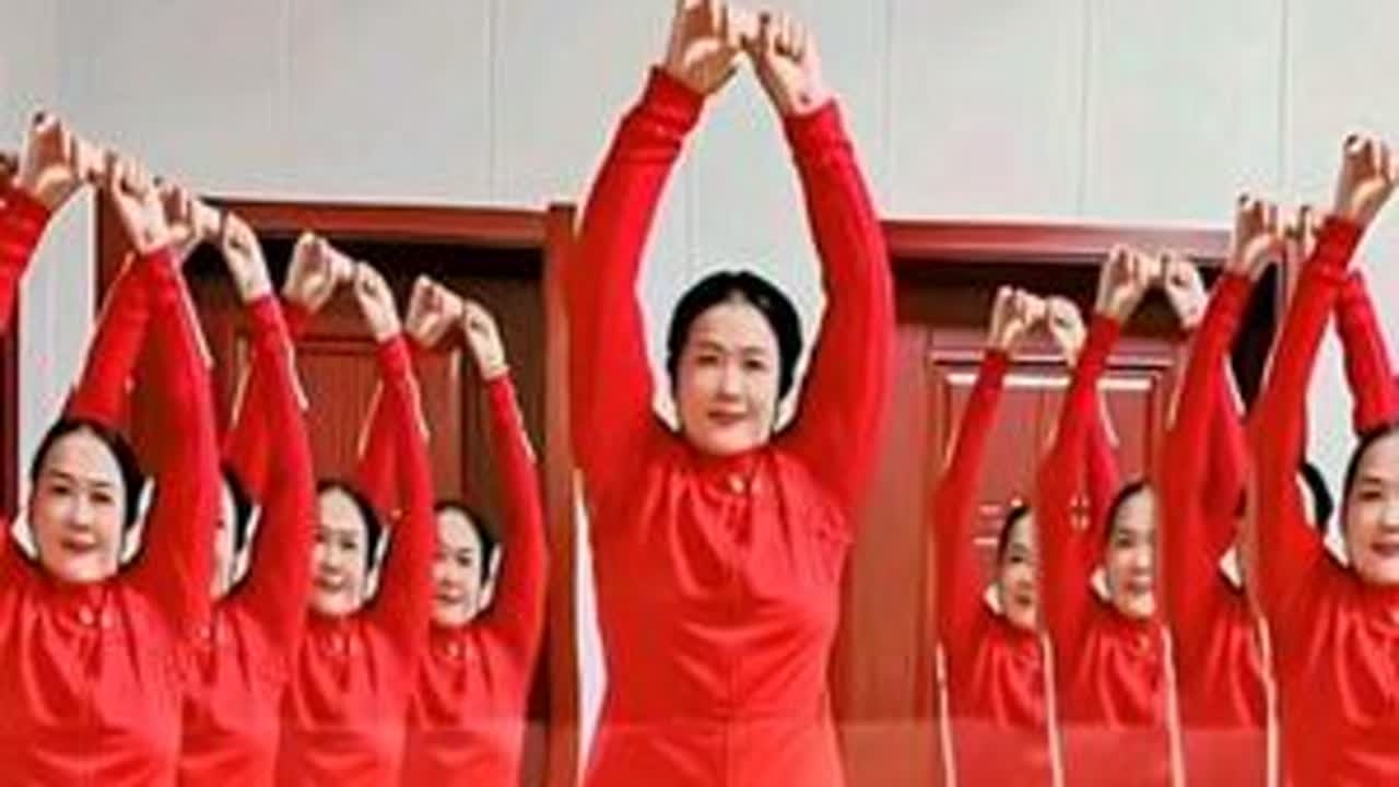 居家锻炼强身健体增强抵抗力，每天坚持锻炼给自己一个好的身体，一起动起来#全民健身你我同行 #创作者中心 #创作灵感