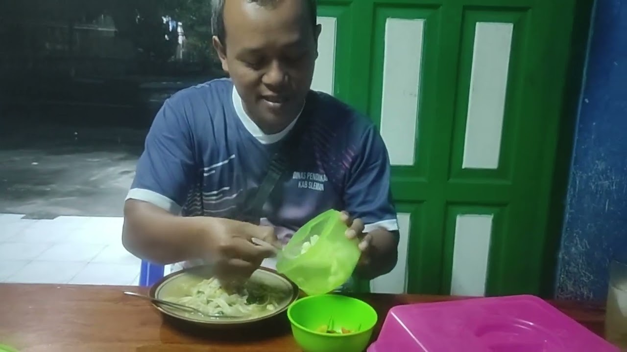 Info Mie Godhok / Mie Rebus Pak Doel depan Gardu PLN Klaten