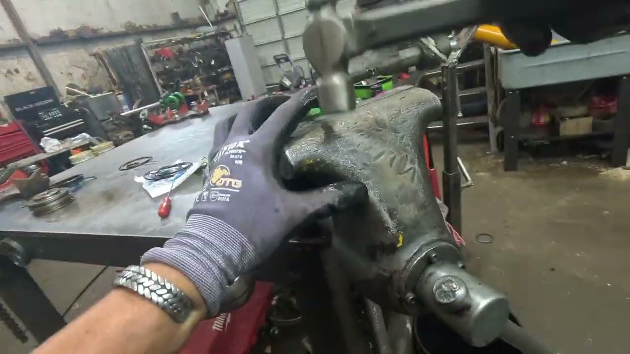 John Deere hydraulic cylinder rebuild pov