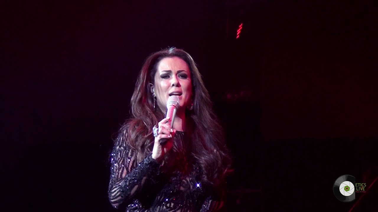 Edith Márquez - Mírame  |  GranDiosas 2018 ( Arena Monterrey )
