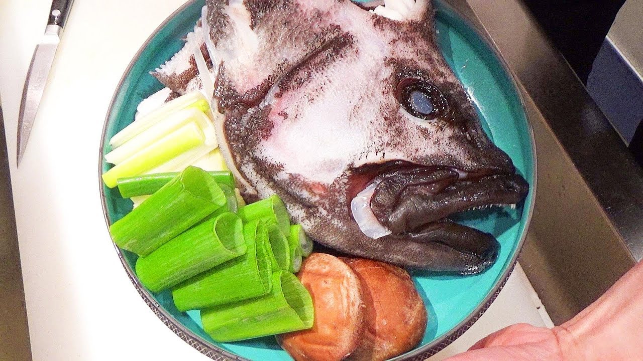 [일본요리]거대한 고급흰살생선 머리 술찜 Steamed Giant Deep Sea Bass /Kelp Grouper Head with Japanese Sake
