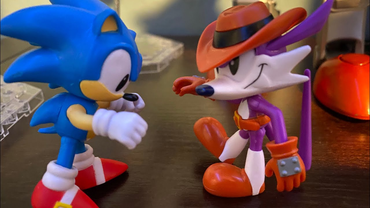 Classic Sonic and Modern Tails vs Fang the Hunter