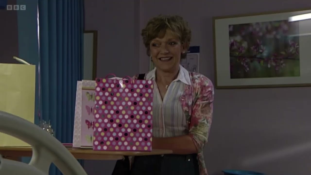Stacey Slater 25/06/2010 (1/4)