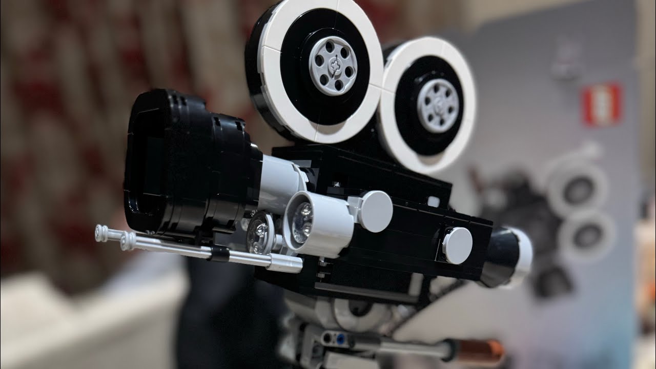 Lego Disney Walt Disney Tribute Camera - 100th Anniversary Memorabilia Set Speed Build