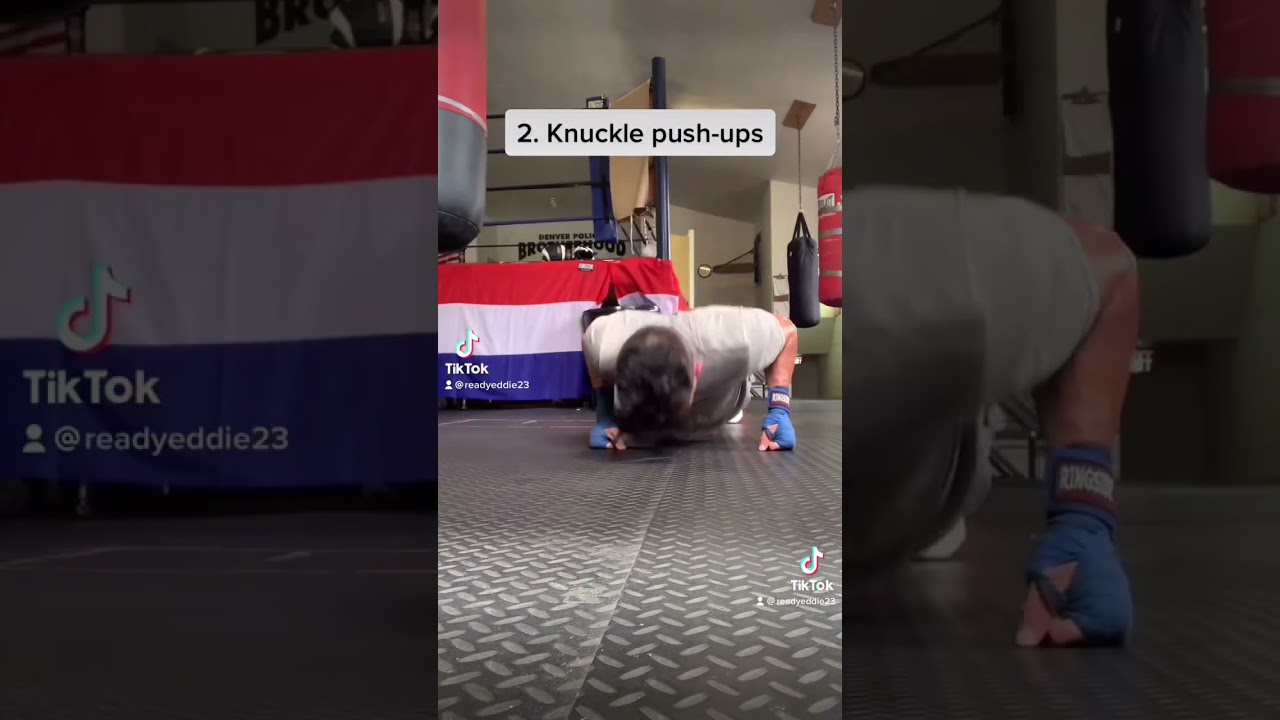 How to improve punching power push-up edition! 🥊💪🏼 ￼#boxing #shorts