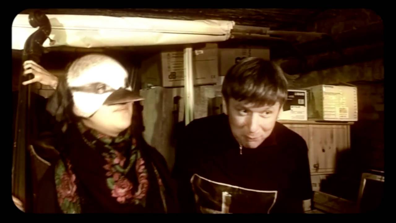 [2008] Roberts Gobziņš & Resnie Putni - Resnie Putni (feat. 2 ANNAS)