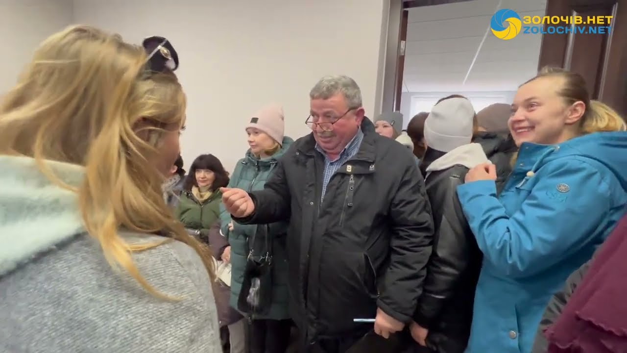 Зустріч  у Буській міськраді через шкільне укриття та вручення повістки