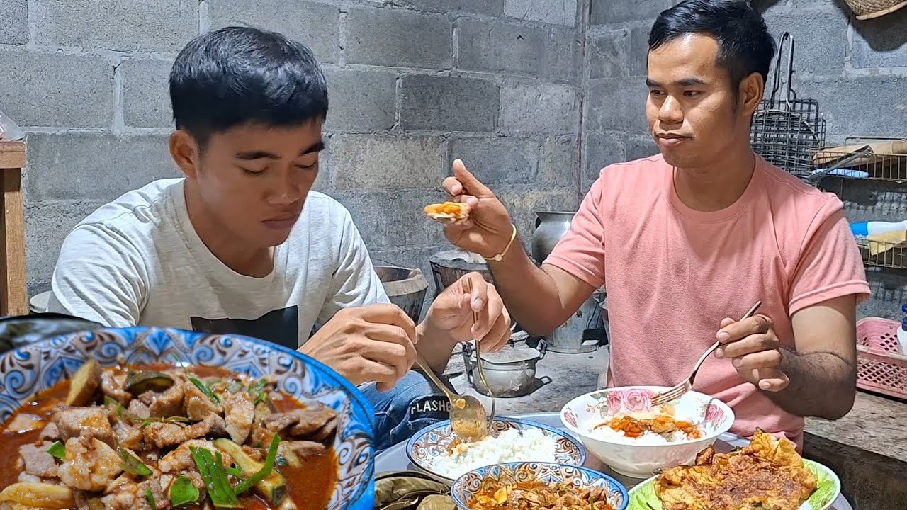 สองเฒ่าคุยกันว่าจะเอายังไงกับบ้าน.....