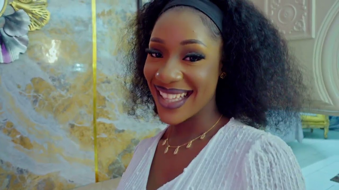 HADIA KOUYATÉ clip HAMED DOLLARS 