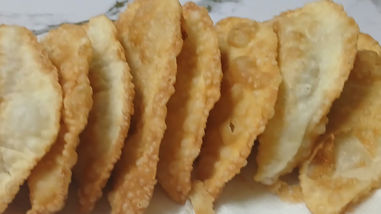 САМЫЕ ВКУСНЫЕ ЧЕБУРЕКИ,ЕСТЬ РЕЦЕПТ ТЕСТА.