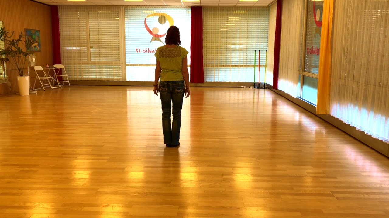 Cowgirls - Line Dance (Dance & Teach)