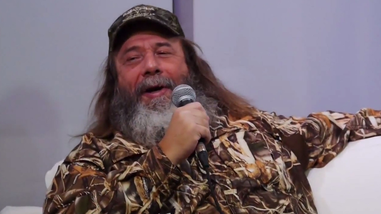 Mountain Man at the CMA Awards | CMA Awards 2013 | CMA