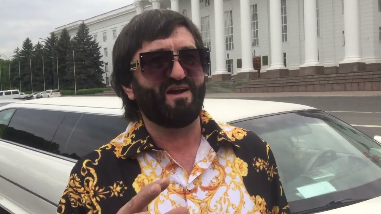 Сотрудники полиции остановили Короля Людвига в центре Нальчика: 