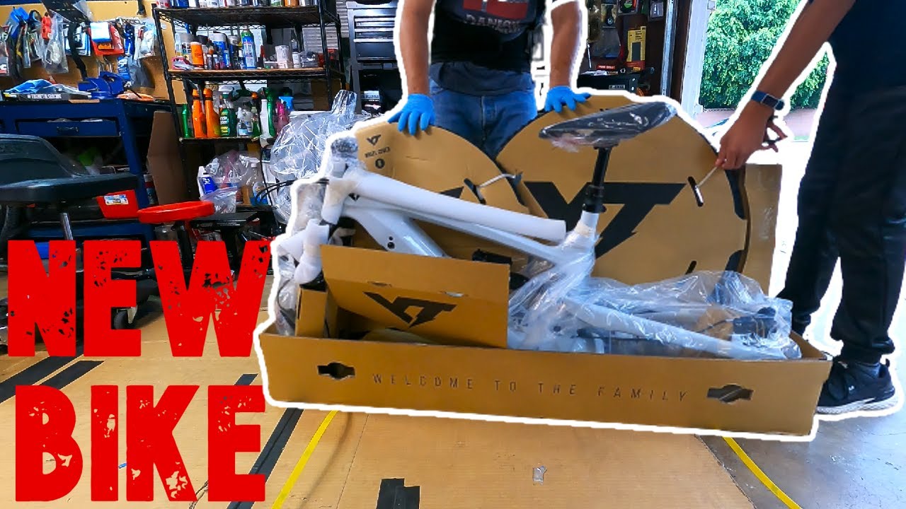 YT Decoy MX Core 3 with a Zeb Fork | Unboxing & Build!