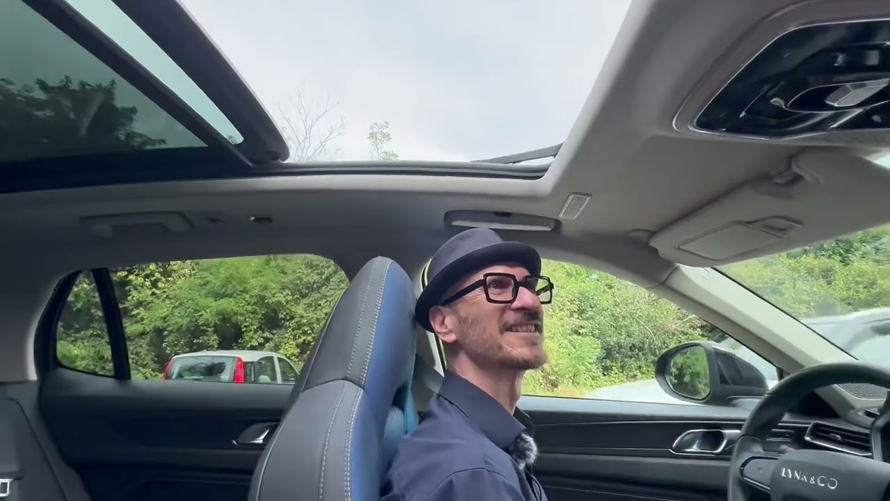 Lynk & Co 01: Guida Completa alle Funzioni e ai Pulsanti. Manuale d’Uso. Come funziona?