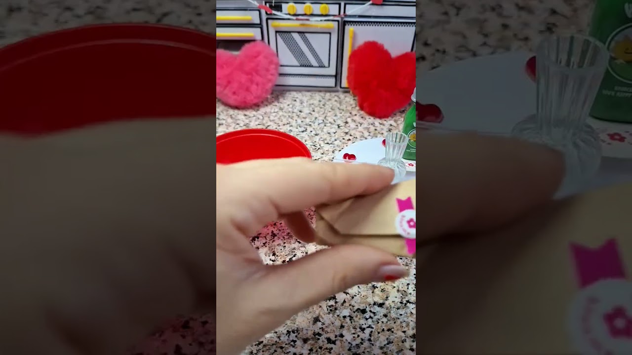Miniverse Valentine's Red Roses 