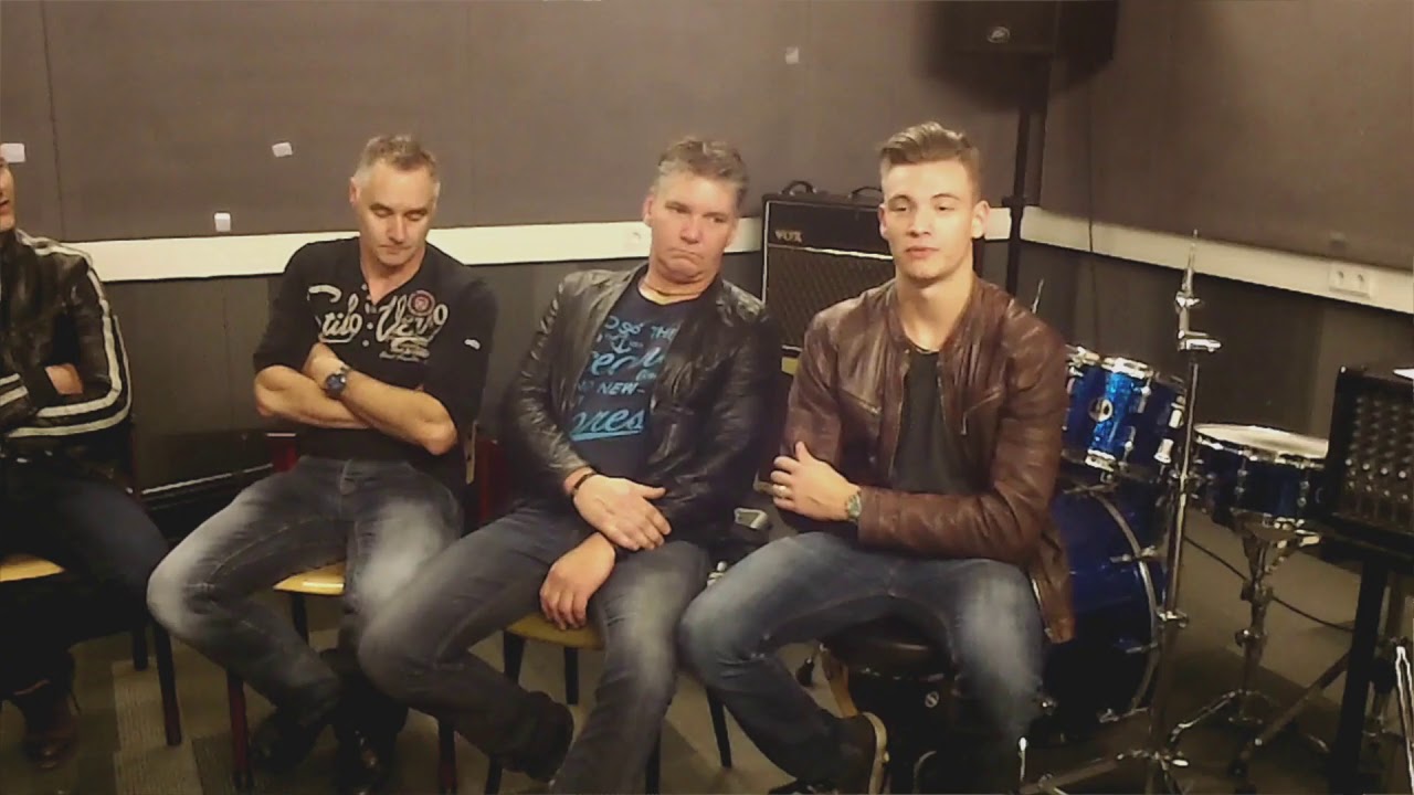 UIT HET HOK - Hillstone