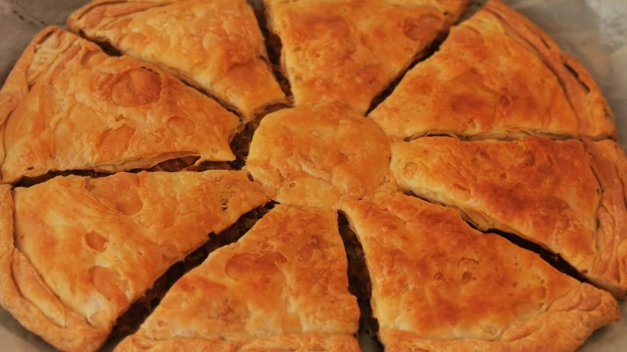 Pırasalı Arnavut Böreği / Kolay ve Lezzetli, Çıtır Çıtır Börek Tarifi #pırasalıbörektarifi