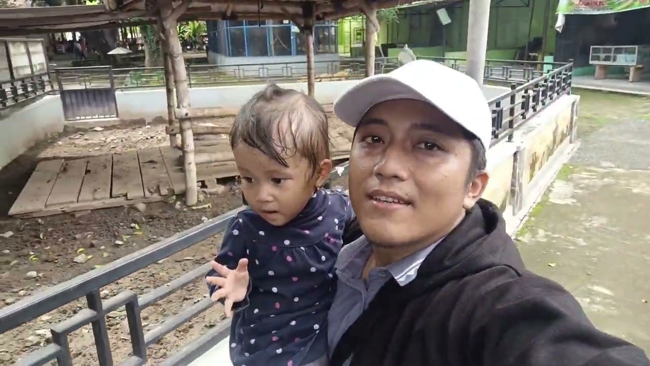 SERUNYA SEKOLAH OUTDOOR DI UMBUL SQUARE PONOROGO KAK ADIBA  DI TK SYUHADA KOTA MADIUN